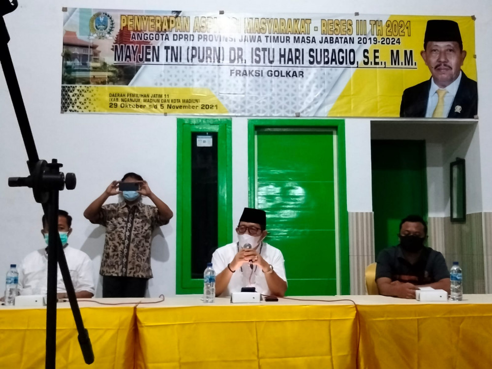 DR. Istu Hari Subagio Terima Aduan Warga Soal Pupuk hingga Banjir